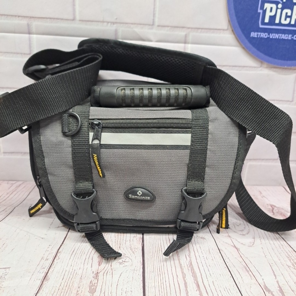 Samsonite Padded Camera Bag Side Compartments
